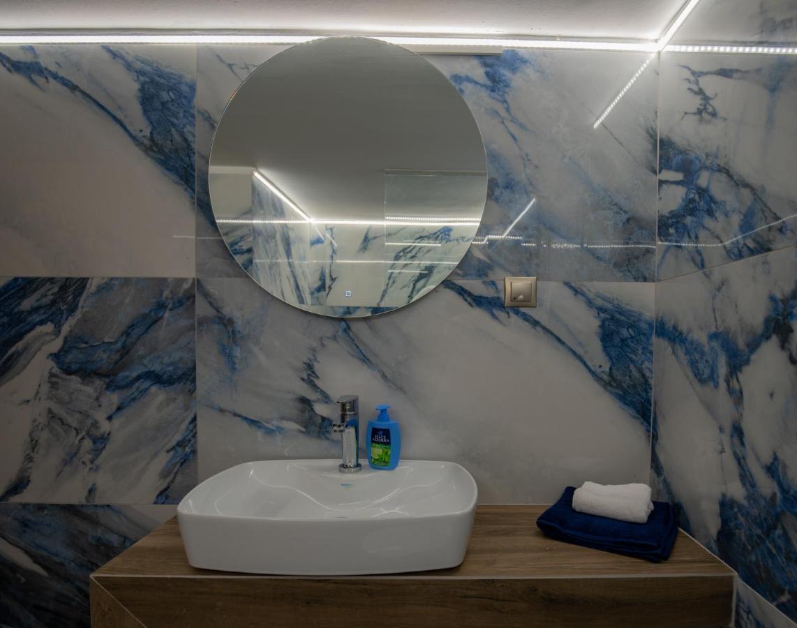 Апартаменты Max Blue Apartment, A Like No Other *
