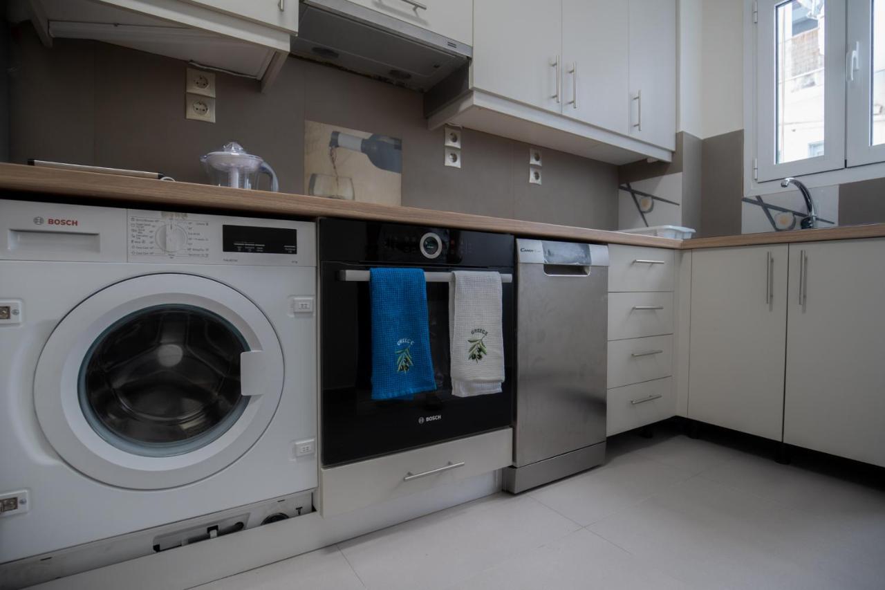 Апартаменты Max Blue Apartment, A Like No Other Пирей