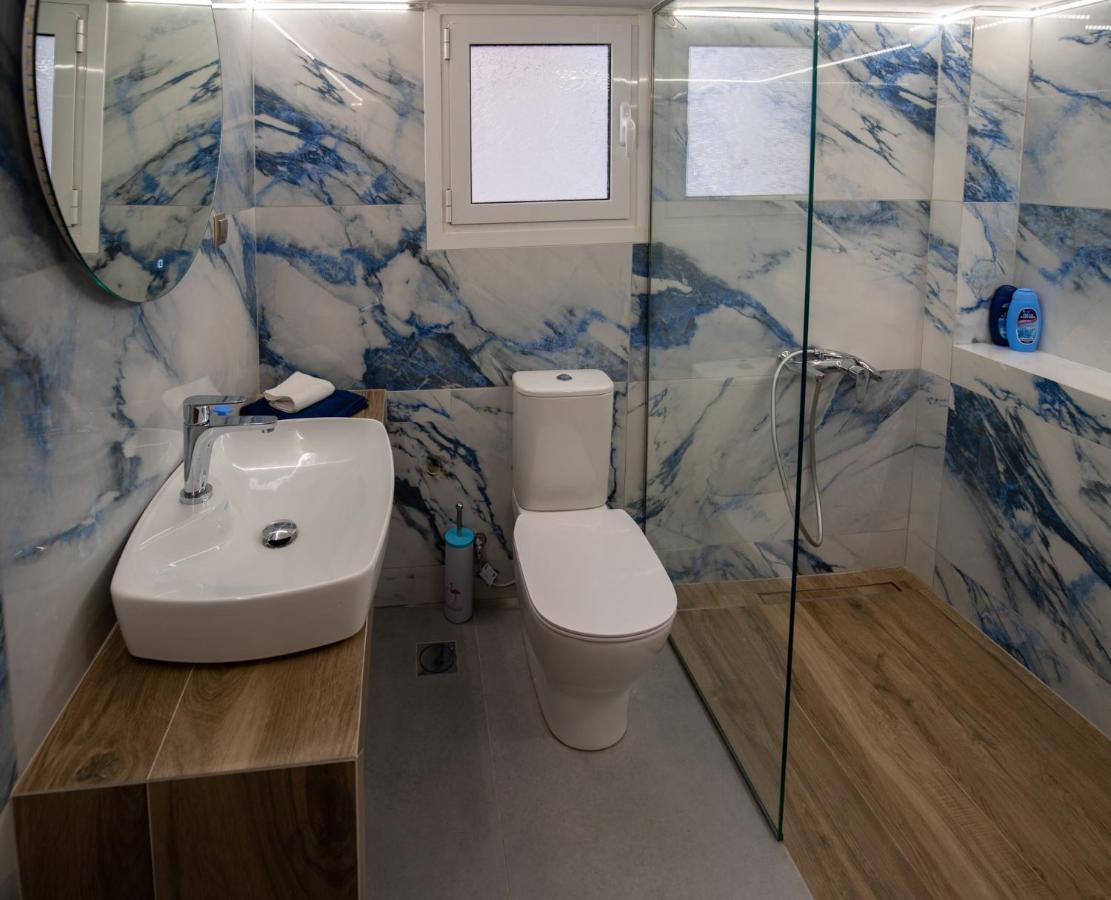 Max Blue Apartment, A Like No Other * Piraeus