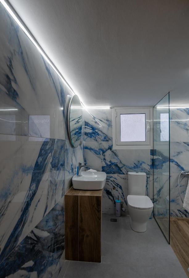 Max Blue Apartment, A Like No Other
